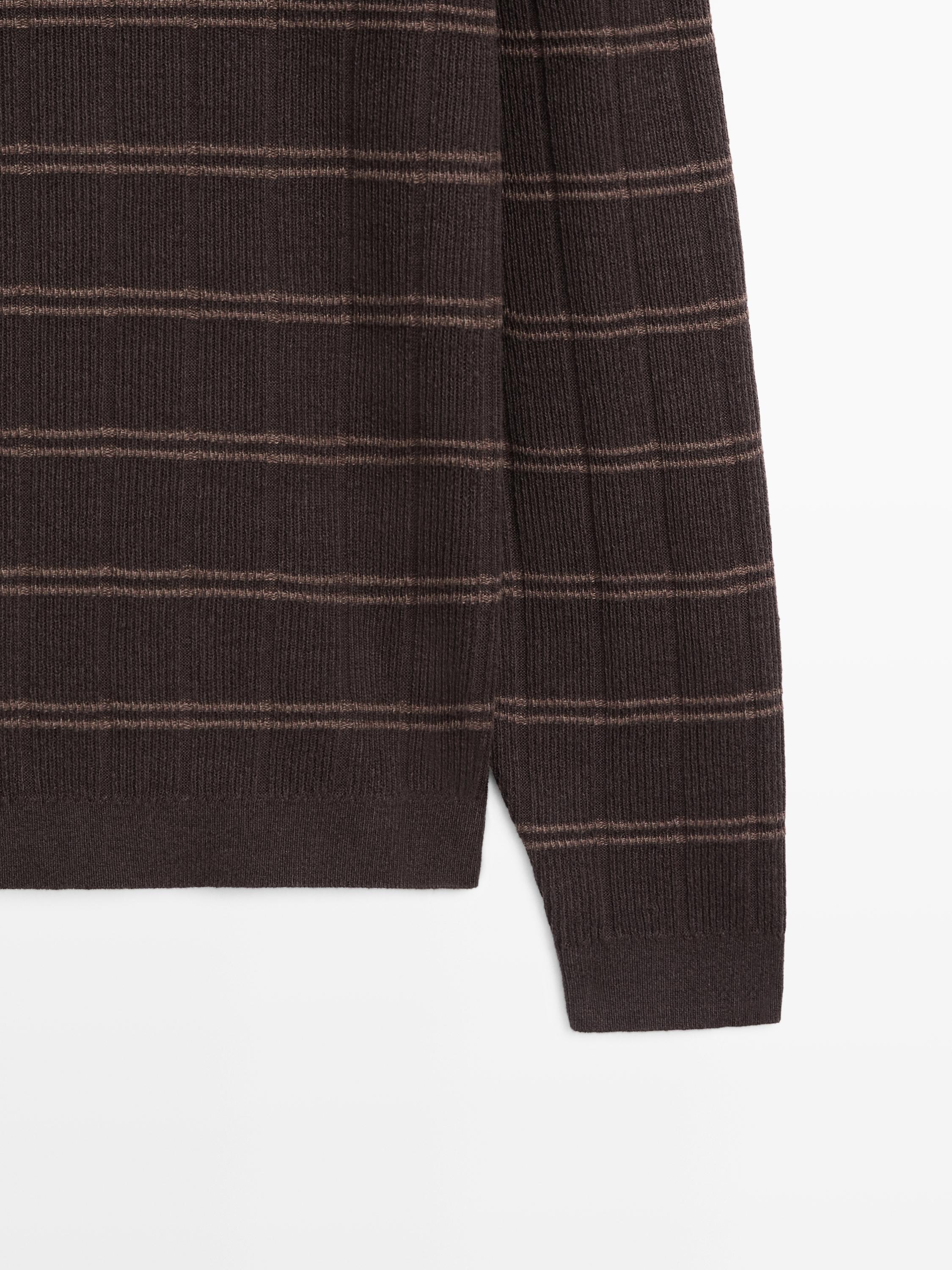 Pull en maille à rayures col rond